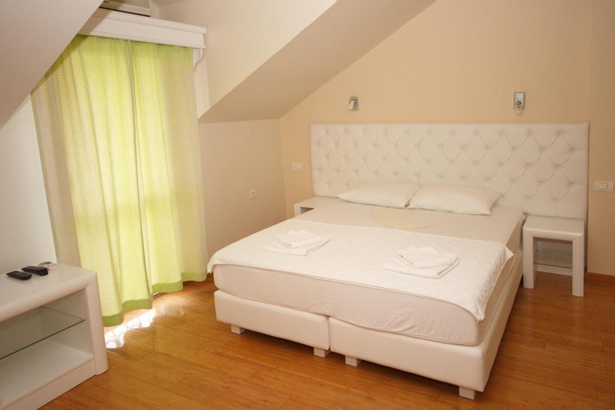 Hotel Rr Herceg Novi Zewnętrze zdjęcie