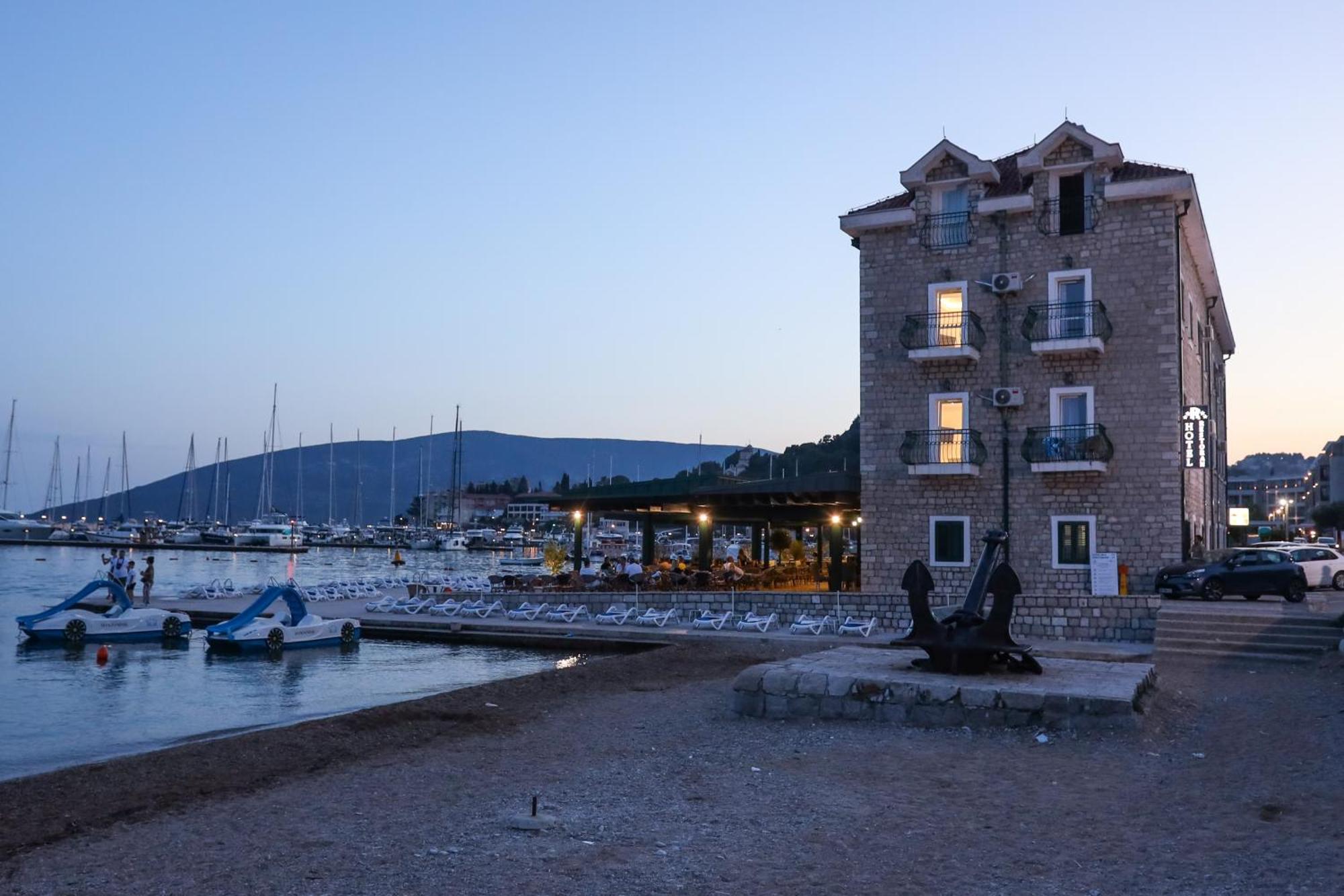 Hotel Rr Herceg Novi Zewnętrze zdjęcie